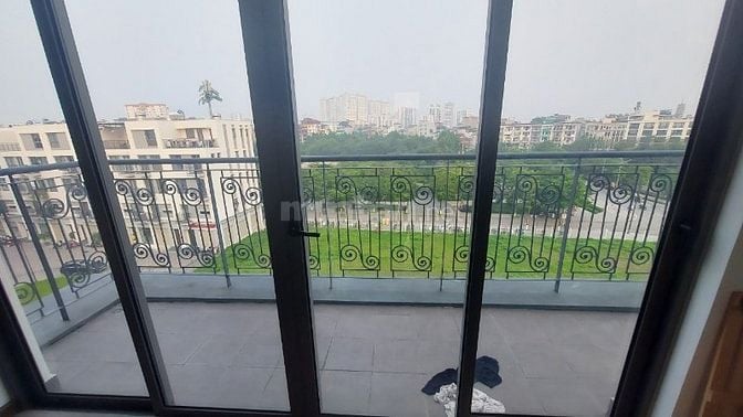 BÁN SHOPHHOUSE VIEW CÔNG VIÊN - 2 MẶT THOÁNG - ĐỂ ĐƯỢC NHIỀU XE Ô TÔ