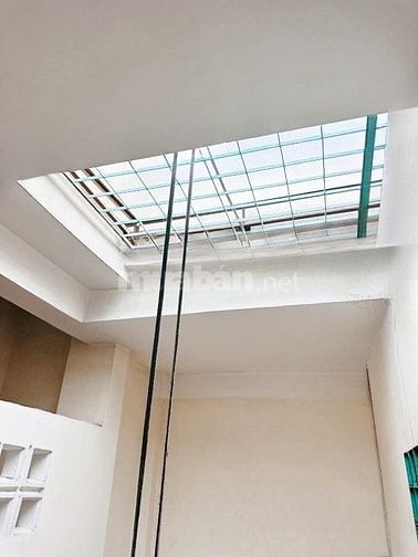 Nhà hẻm Lạc Long Quân, P8, Tân Bình, 4,3x12m, 3 tầng BTCT