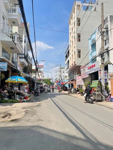 Bán nhà mặt tiền ngay chợ An Nhơn, khu kinh doanh sầm uất, 4x18m, 4lầu