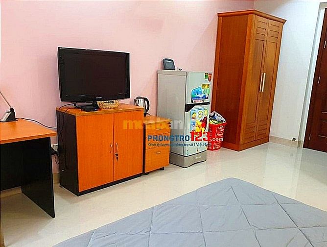 Căn Hộ Mini 1PN.1PK.40M2.Full Nội Thất.Ban Công Lớn.Ngay Thảo Điền Q2 