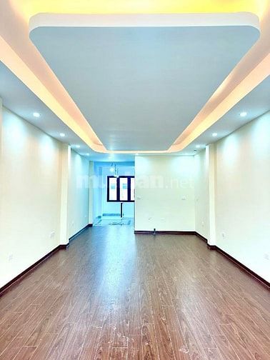 Chính chủ cho thuê cả toà nhà, phân lô khu Chùa Láng, Đống Đa, DT 61m2