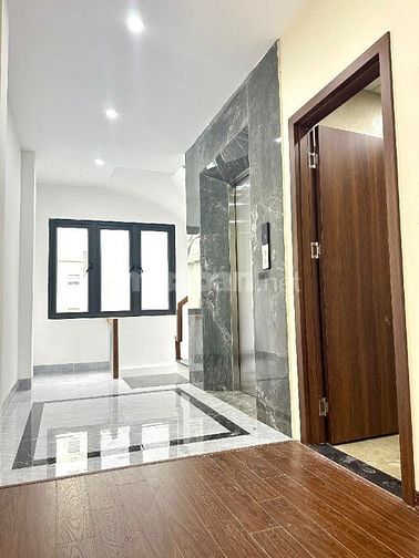 Chính chủ cho thuê cả toà nhà, phân lô khu Chùa Láng, Đống Đa, DT 61m2