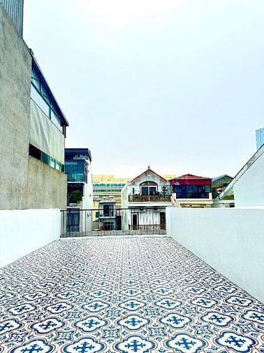Chính chủ cho thuê cả toà nhà, phân lô khu Chùa Láng, Đống Đa, DT 61m2