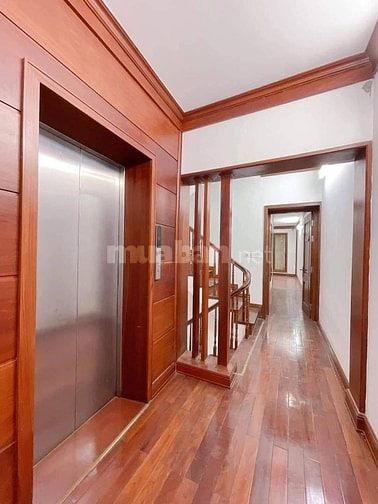  Mặt phố Nguyễn Công Trứ giá 11.5 tỷ, 45m2, KD đông đúc