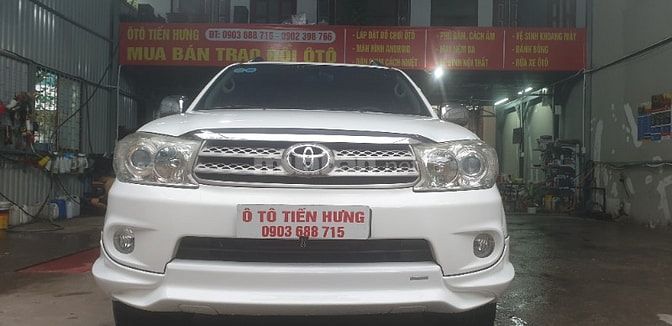 Bán Toyota Fortuner Sportivo TRD 2 cầu tự động đời 2012 trắng đẹp 80%