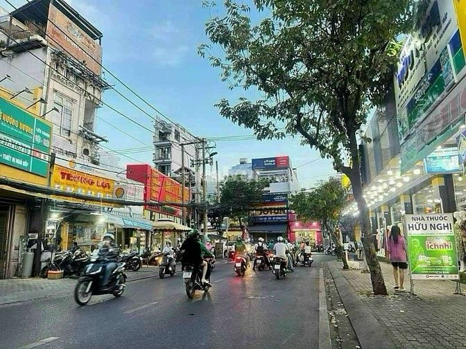 Đất lớn Hiếm Có -  Cho thuê đất lớn MT Âu Cơ, Phường 14, Tân Bình