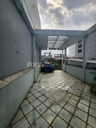 Mặt tiền âu dương lân p2q8 75m2 đất 2 lầu st giá tốt vị trí đẹp