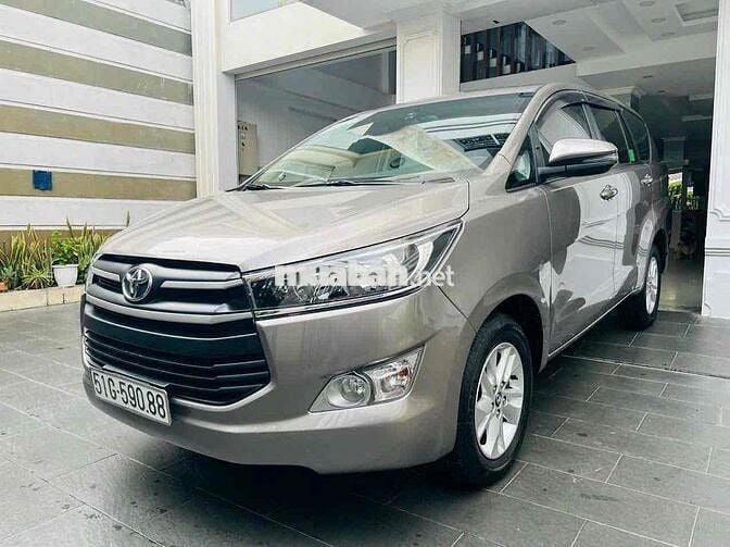 TOYOTA  INNOVA 2.0G sản xuất 2018 , xe lăn bánh cực ít 31000km 