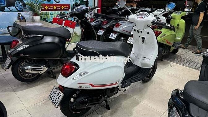 Vespa Sprint S125 - 2023 bảo hành 3 năm tại hãng