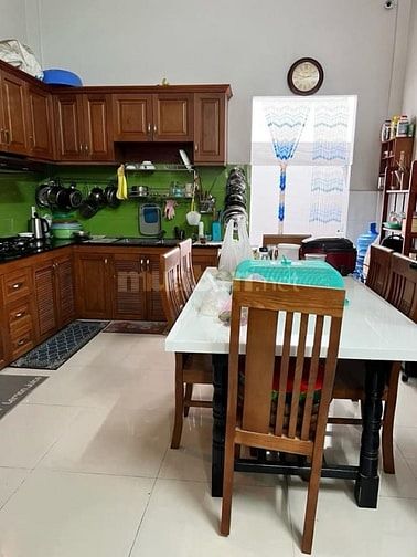 Bên hông THCS Nguyễn Huệ căn Nguyễn Khoái 32m2 bán rẻ 1,45 tỷ. SHR