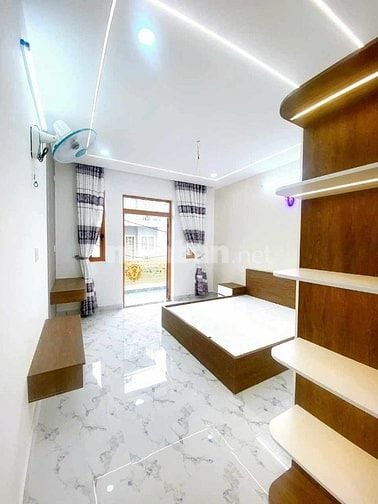 Bán nhà Tân Phú đường Tân Thành giáp Tân Bình 5,4 X 17m 3L mua bán tốt