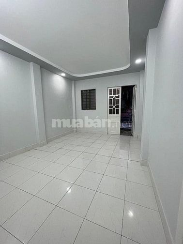 Nhà vào ở liền đường Kha Vạn Cân 38,5m2, SHR, gần Vòng Xoay PVĐ 1ty150