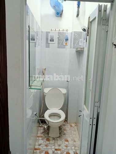 Cần bán nhà chính chủ, 3x4=12m2, Giá 3,1tỷ, 24/22/1 Nguyễn Văn Cừ