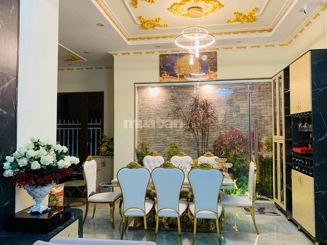 BÁN CĂN VILLA PHONG CÁCH HOÀNG GIA ở  TP. ĐÀ LẠT SIÊU ĐẸP, SIÊU SANG 