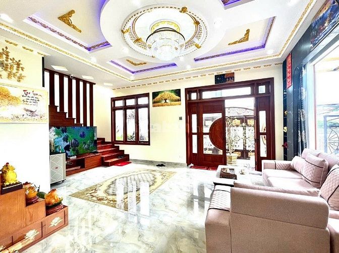 BÁN CĂN VILLA PHONG CÁCH HOÀNG GIA ở  TP. ĐÀ LẠT SIÊU ĐẸP, SIÊU SANG 