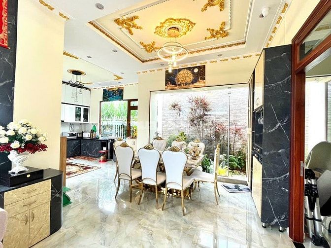 BÁN CĂN VILLA PHONG CÁCH HOÀNG GIA ở  TP. ĐÀ LẠT SIÊU ĐẸP, SIÊU SANG 