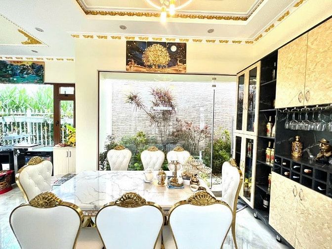 BÁN CĂN VILLA PHONG CÁCH HOÀNG GIA ở  TP. ĐÀ LẠT SIÊU ĐẸP, SIÊU SANG 