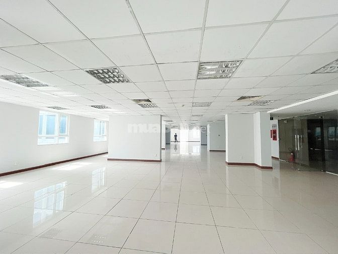 Cho thuê văn phòng lớn nhỏ từ 200m2 đường Võ Văn Kiệt, Quận 1