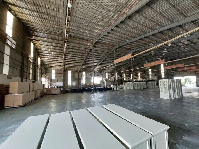 Cho thuê Xưởng Tân Uyên DT: 2200m2 ,Gía :130 triệu/tháng ,PCCC tự đông