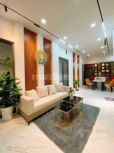 Kẹt tiền bán gấp nhà 40m2 Bà Hom, P13, Quận 6, cho thuê 12tr/tháng