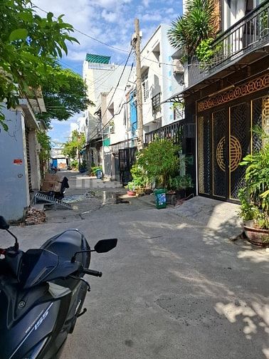 Bán nhà hẽm 6,5m giá rẻ nhất khu  an phú đông quận 12