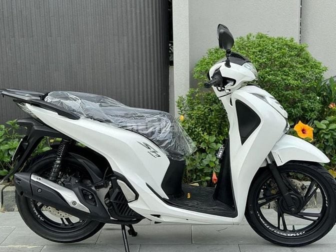 Honda Sh 150 abs 2019 mẫu củ, màu trắng còn mới - có hỗ trợ trả góp