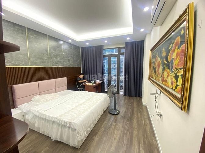 Cần Tiền Bán Nhà Đ.Ngô Gia Tự Quận 10 4tỷ2/ 40m2 có Hđ thuê 16tr/th