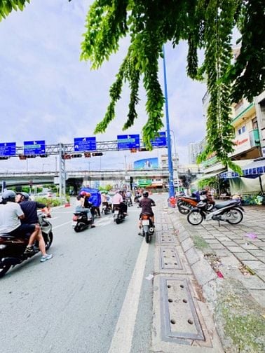  ❇️❇️❇️ Cho Thuê Nhà: 190-192 Võ Văn Kiệt - Quận 1 ( 8.6x29m, 3 tầng )