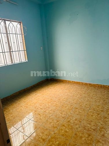 Cho thuê nhà 207/1 Lý Thái Tổ, P9, Q10. DT: 3.2x10,2m, 2 lầu, ST, 3PN