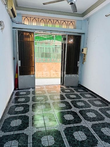 Cho thuê nhà 207/1 Lý Thái Tổ, P9, Q10. DT: 3.2x10,2m, 2 lầu, ST, 3PN