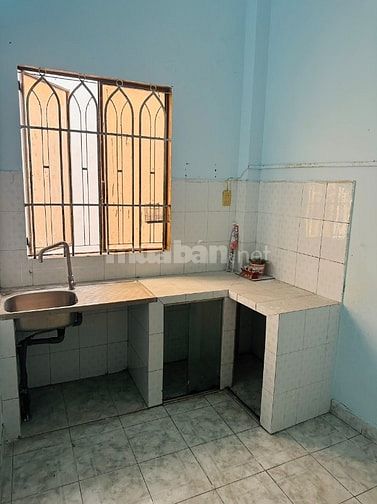 Cho thuê nhà 207/1 Lý Thái Tổ, P9, Q10. DT: 3.2x10,2m, 2 lầu, ST, 3PN