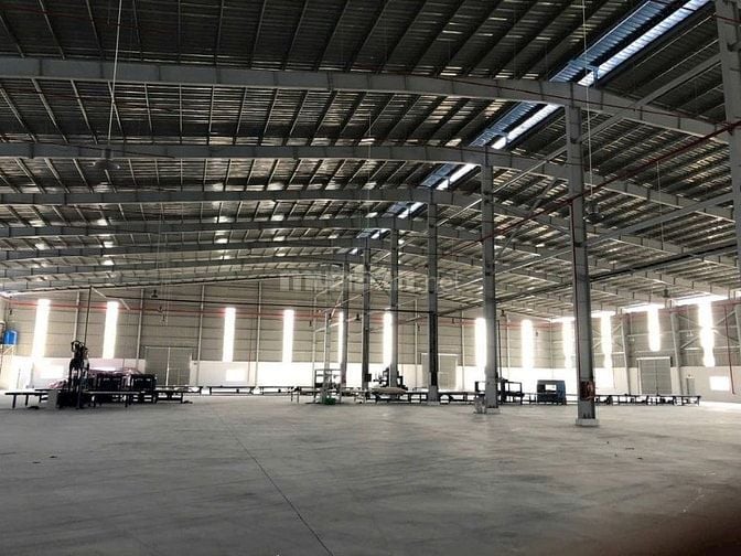 Bán kho xưởng Cụm CN Nhị Xuân, Hóc Môn tdt: 7.400m2, xưởng: 4.200m2