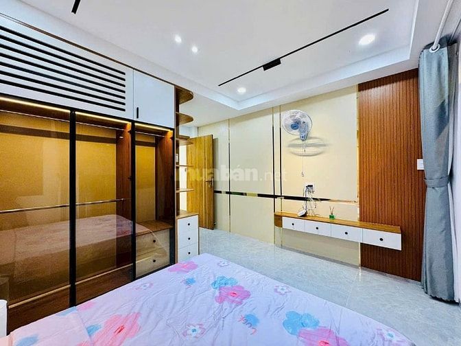 Siêu phẩm 53,8m2 giá 2tỷ350tr Trần Quang Diệu, P14, Q3, sổ hồng riêng 