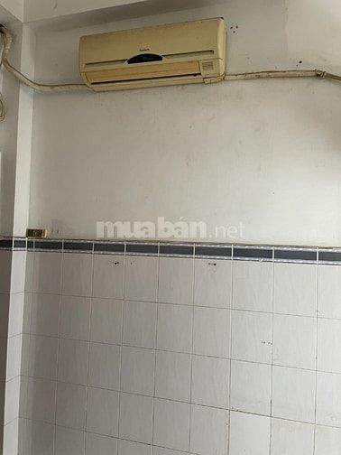 12m2 2.000.000 hẻm xe hơi WC trong phòng