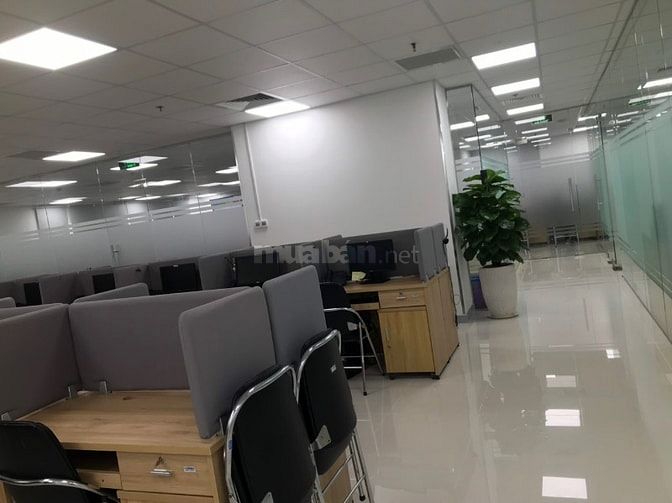Cho thuê căn shophouse chung cư Carillon 1, trệt 347m2, lầu 375m2