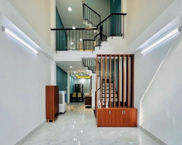 Bán gấp nhà đẹp 66m2, Lê Văn Việt, Long Thạnh Mỹ, Quận 9, hẻm xe hơi