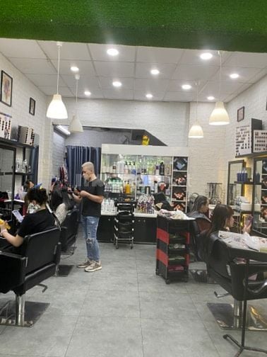 Mình về quê cần sang lại salon tóc