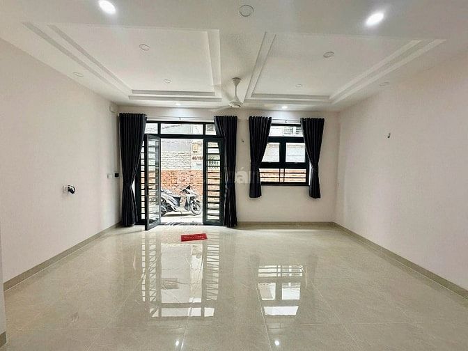 Nhà mới đường Nhiêu Tứ, Phú Nhuận. DT 4.5mx8m. 1 trệt 2 lầu ST
