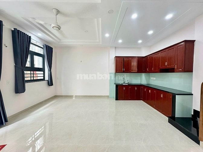 Nhà mới đường Nhiêu Tứ, Phú Nhuận. DT 4.5mx8m. 1 trệt 2 lầu ST