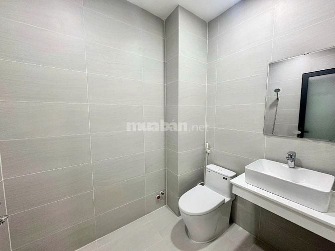 Nhà mới đường Nhiêu Tứ, Phú Nhuận. DT 4.5mx8m. 1 trệt 2 lầu ST