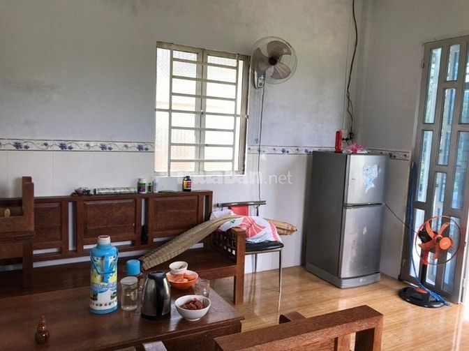 Bán đất Vĩnh Hoà, chợ Lách, 6 công, giá rẻ 3.6 tỷ, đường chính