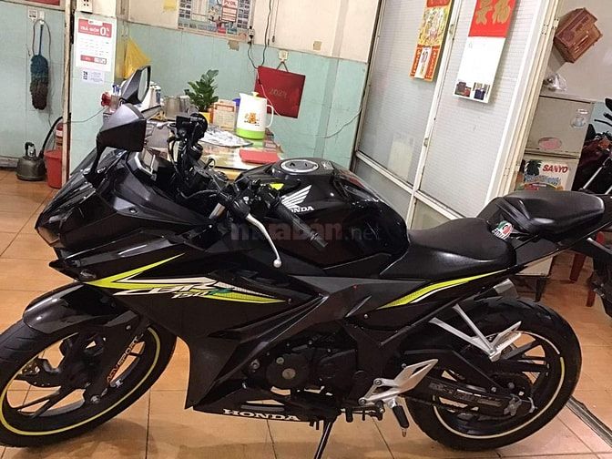 HONDA CBR 150cc.SX 2016,ZIN 100%. ODO 10K.XE CỰC ĐẸP. GIẤY TỜ XỊN.