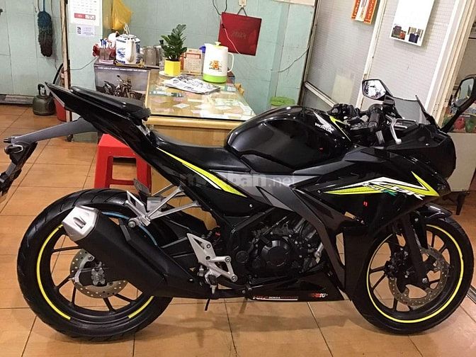 HONDA CBR 150cc.SX 2016,ZIN 100%. ODO 10K.XE CỰC ĐẸP. GIẤY TỜ XỊN.