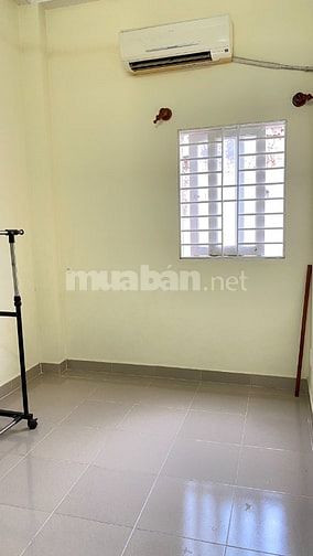 Quận 10, Còn 1p cho thuê, khu an ninh, thoáng mát, sạch sẽ, toilet riê