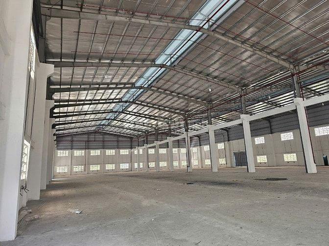 Cho thuê kho xưởng mới xây CCN Bến Lức,Long An kv:20.000m2,X: 10.400m2