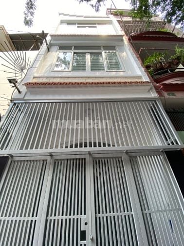 Cho thuê nhà HXT Đào Duy Anh, P.9, Q.PN, DT 3,5x10m. Trệt 3L. Giá 17Tr