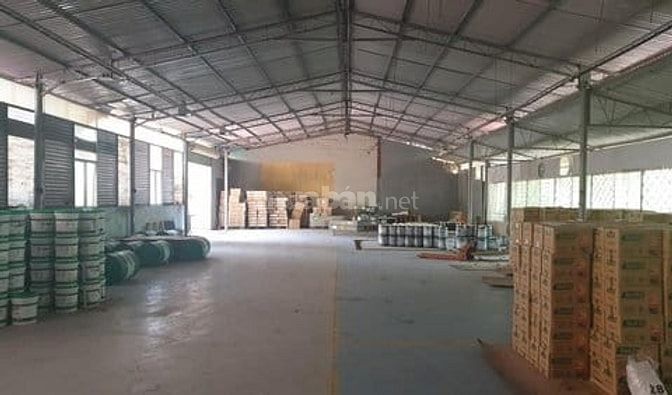 Cho thuê kho diện tích 250m², 405m², 588m² mặt tiền đường Trường Sơn