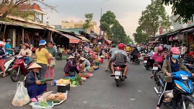 bán gấp 300m2 đất mỹ phước 3, 2 mặt tiền  vì nợ ngân hàng