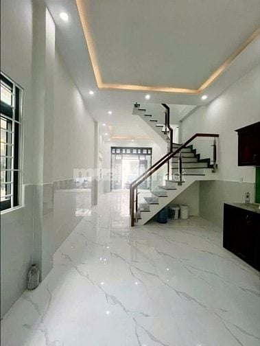 Bán gấp nhà HẺM 4M THÔNG- đ. Hậu Giang, p11, Q6, 1tỷ 85/ 40m2.