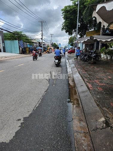 Bán kho 676m2 MT đường Tl10 và Nguyễn Văn Cự p Tân Tạo A Bình Tân